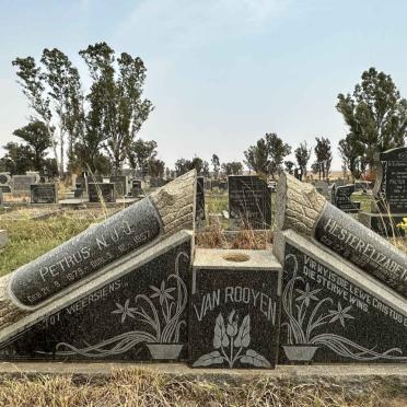 ROOYEN Petrus N.J.J. 1879-1957 & Hester Elizabeth MEYER 1888-1969