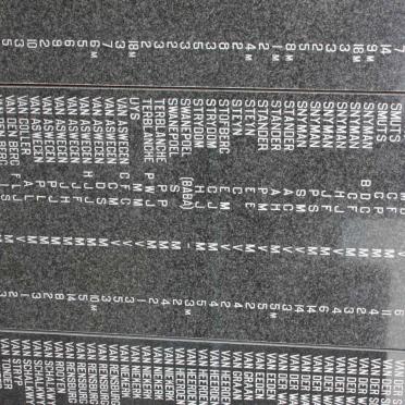 KINDERS: SMITH - VAN DER MERWE