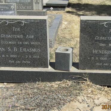 ERASMUS Jan S.B. 1899-1974 &amp; Hendrina C.W. 1906-1990