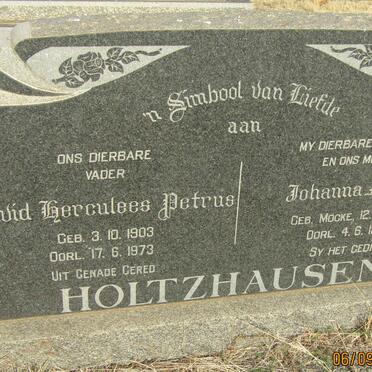 HOLTZHAUSEN David Herculees Petrus 1903-1973 &amp; Johanna Maria MOCKE 1906-1962