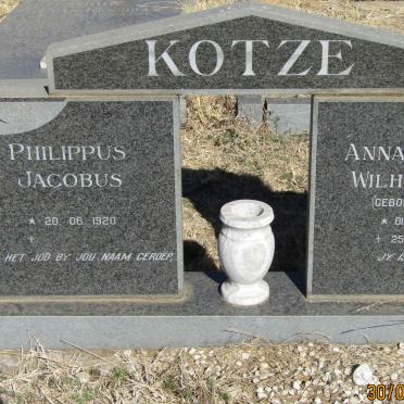 KOTZE Philippus Jacobus 1920- &amp;  Anna Maria Wilhelmina LUBBE 1925-1986