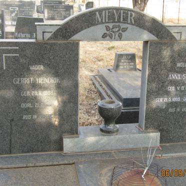 MEYER Gerrit Hendrik 1888-1961 &amp; Anna Sylvia V.D. HOVEN 1889-1974