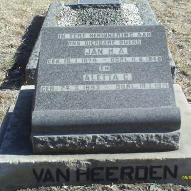 HEERDEN Jan H.A., van 1874-1948 &amp; Aletta C. 1893-1971