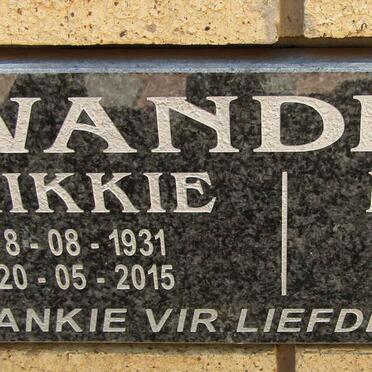 WANDRAG Frikkie 1931-2015 &amp; Marie 1936-2016