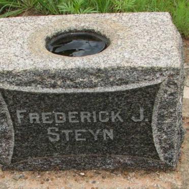 STEYN Frederick J.