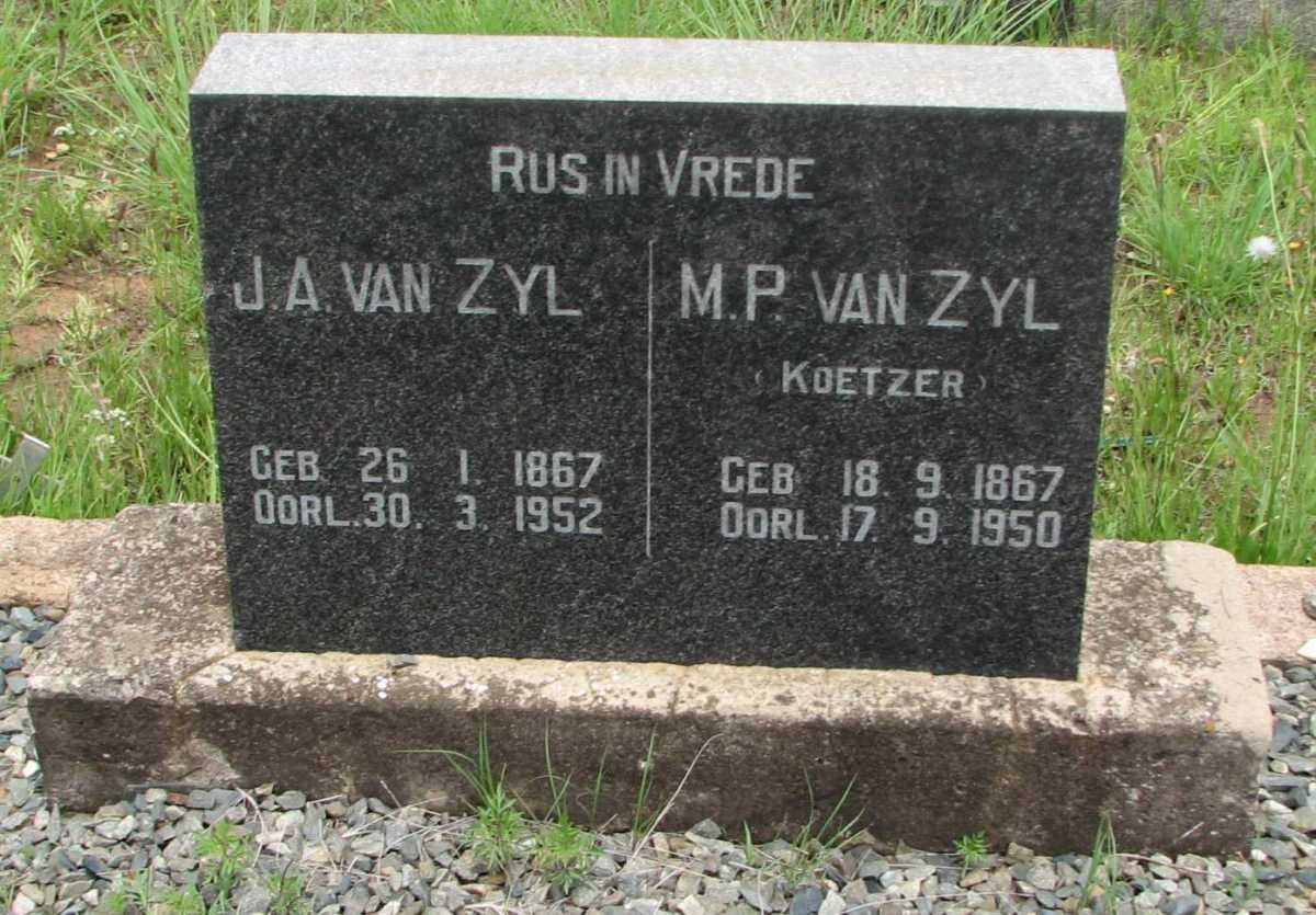 ZYL J.A., van 1867-1952 &amp; M.P. KOETZER 1867-1950