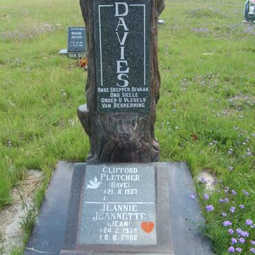 DAVIES Clifford Fletcher 1937- &amp; Jeannie Jeannette 1939-2002
