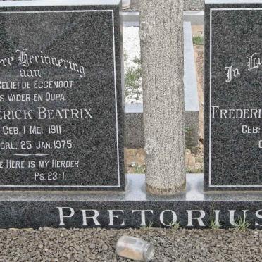 PRETORIUS Frederick Beatrix 1911-1975 &amp; Frederika Stefina Johanna PIENAAR 1918-1993