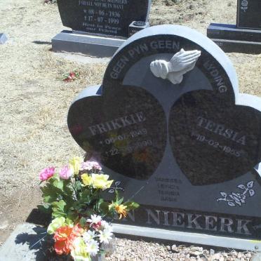 NIEKERK Frikkie 1949-1999 &amp; Tersia 1955-