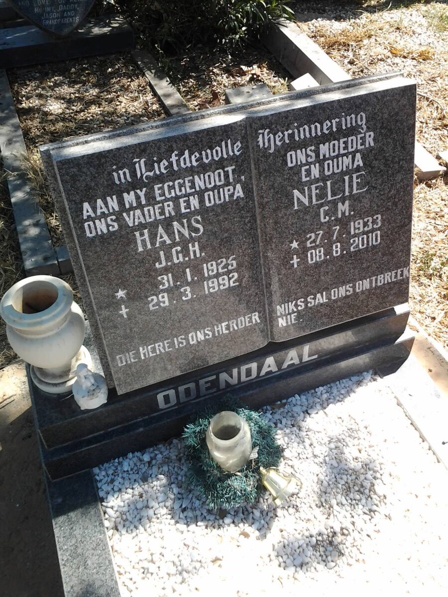 ODENDAAL J.G.H. 1925-1992 &amp; C.M. 1933-2010