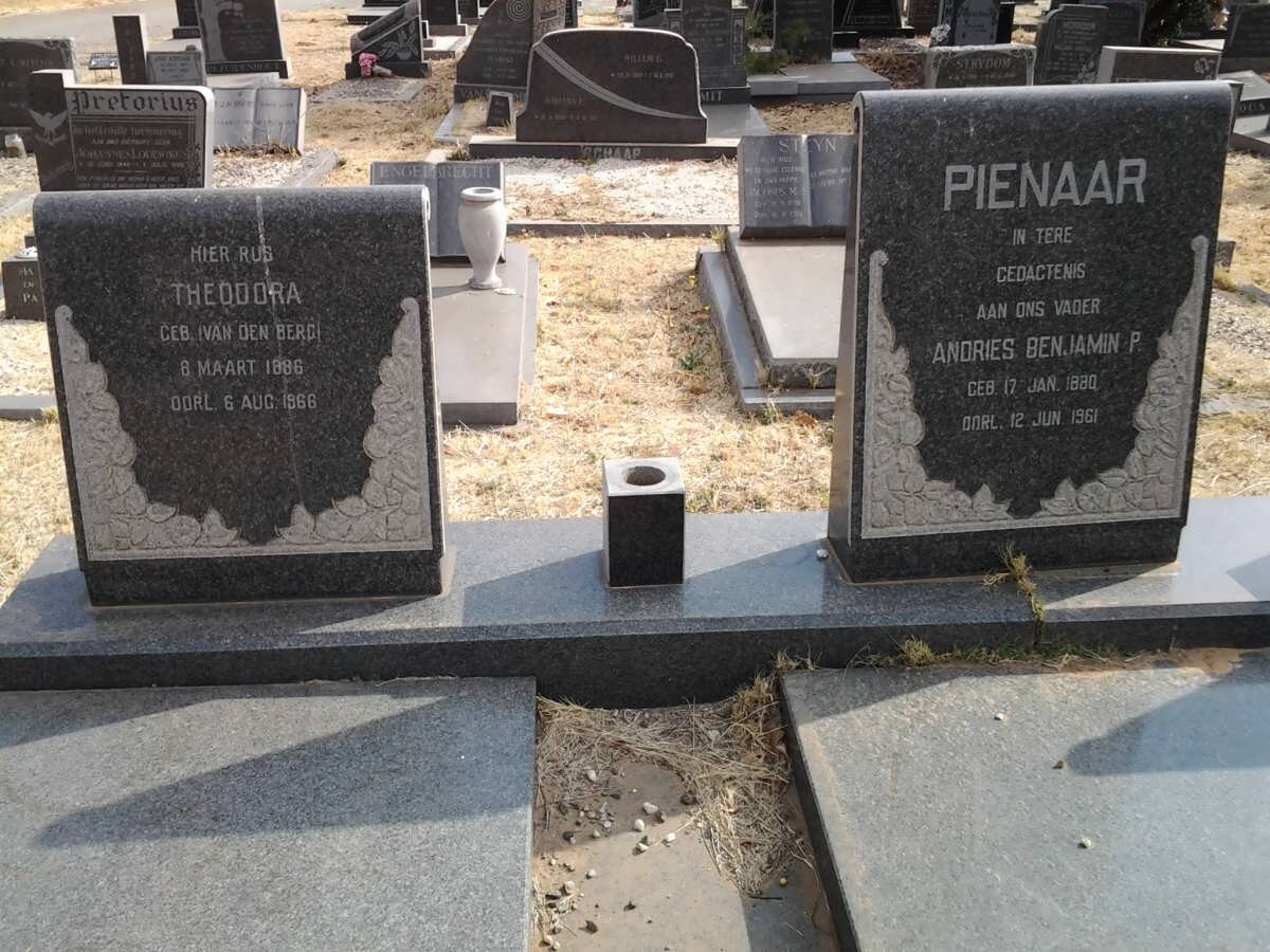 PIENAAR Pienaar Andries Benjamin P. 1880-1961 &amp; Theodora VAN DEN BERG 1886-1966