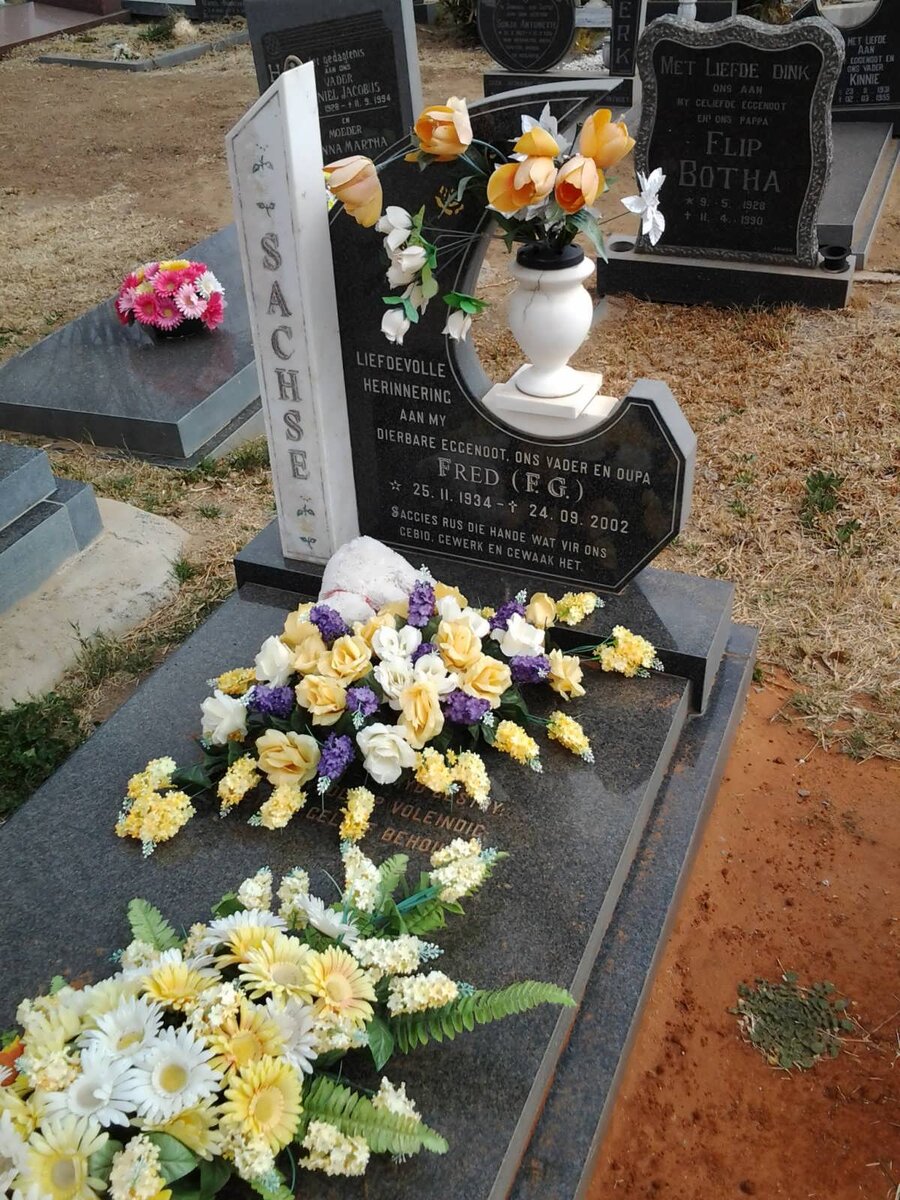 SACHSE F.G. 1934-2002