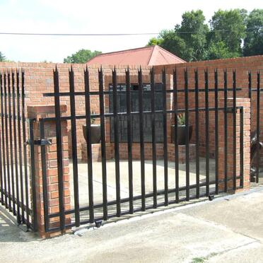 Free State, VREDE, Afrikaanse Protestante Kerk, muur van herinnering