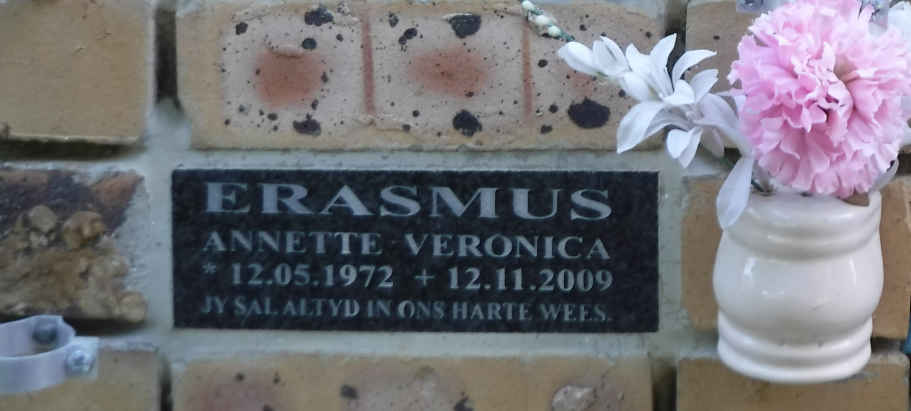 ERASMUS Annette Veronica 1972-2009