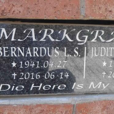 MARKGRAAFF Bernardus L.S. 1941-2016 &amp; Judith Christina 1945-2017