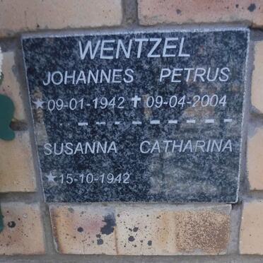 WENTZEL Johannes Petrus 1942-2004 &amp; Susanna Catharina 1942-