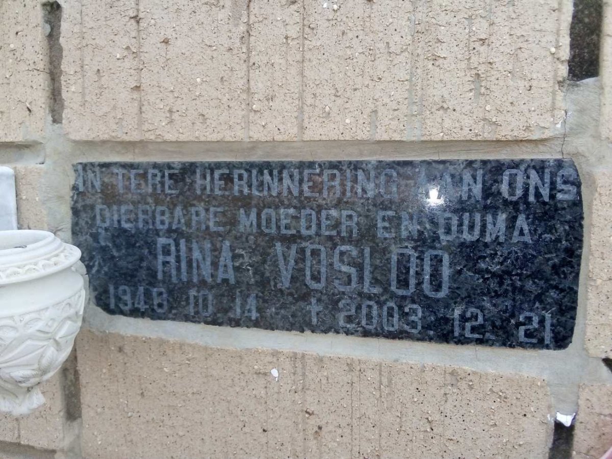 VOSLOO Rina 1940-2003