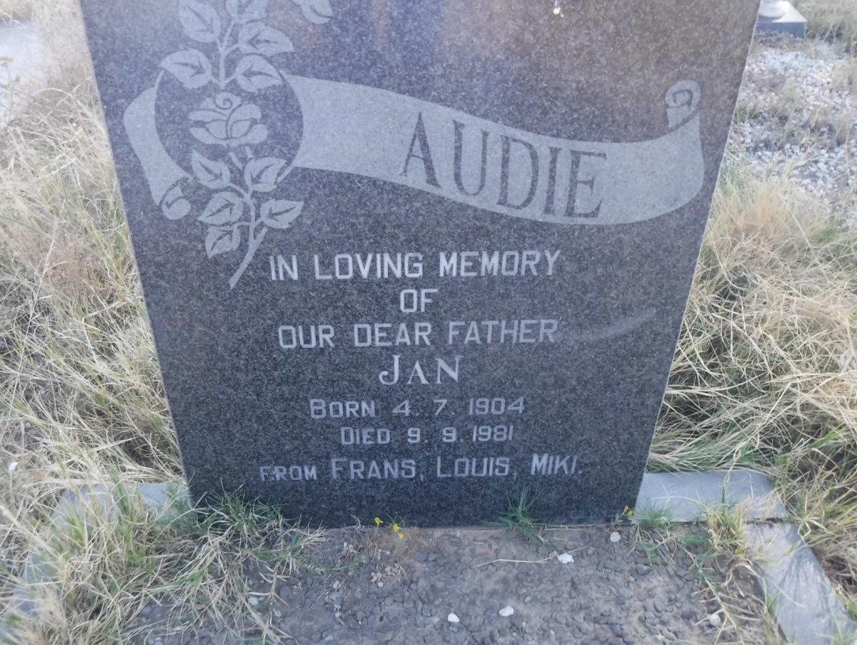 AUDIE Jan 1904-1981