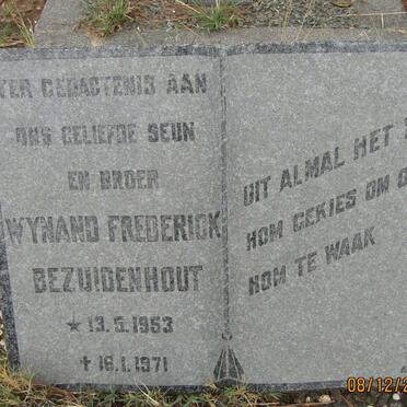 BEZUIDENHOUT Wynand Frederick 1953-1971