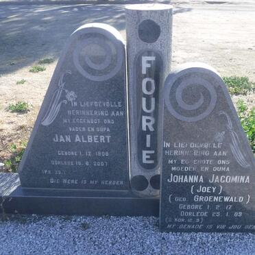 FOURIE Jan Albert 1908-2007 &amp; Johanna Jacomina GROENEWALD 1917-1989