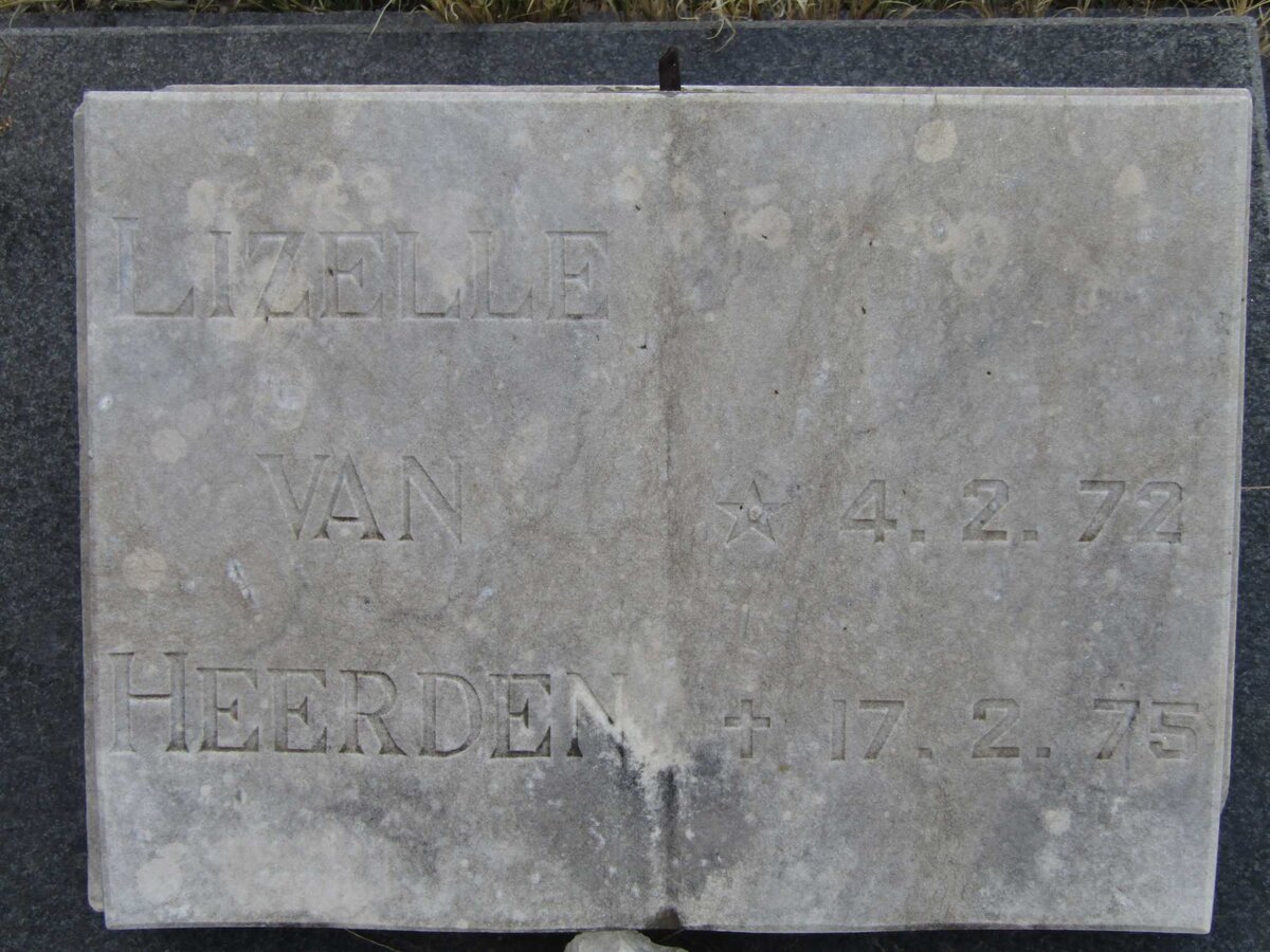 HEERDEN Lizelle, van 1972-1975