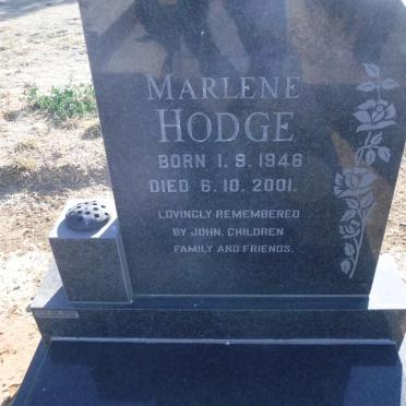 HODGE Marlene 1946-2001