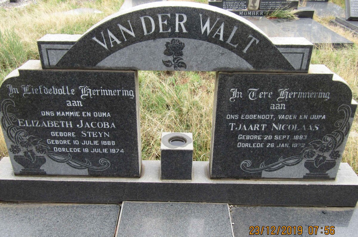 WALT Tjaart Nicolaas, van der 1883-1972 &amp; Elizabeth Jacoba STEYN 1888-1974