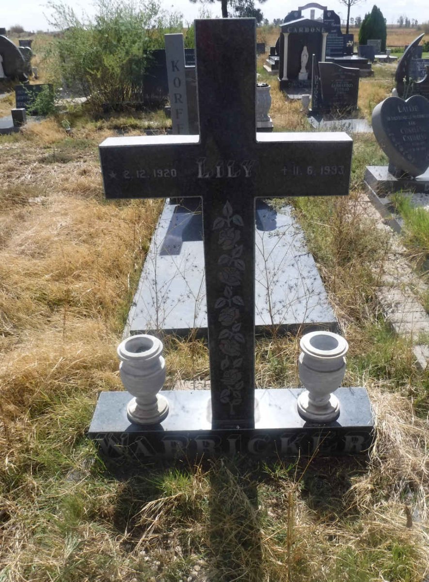 WARRICKER Lilly 1920-1993