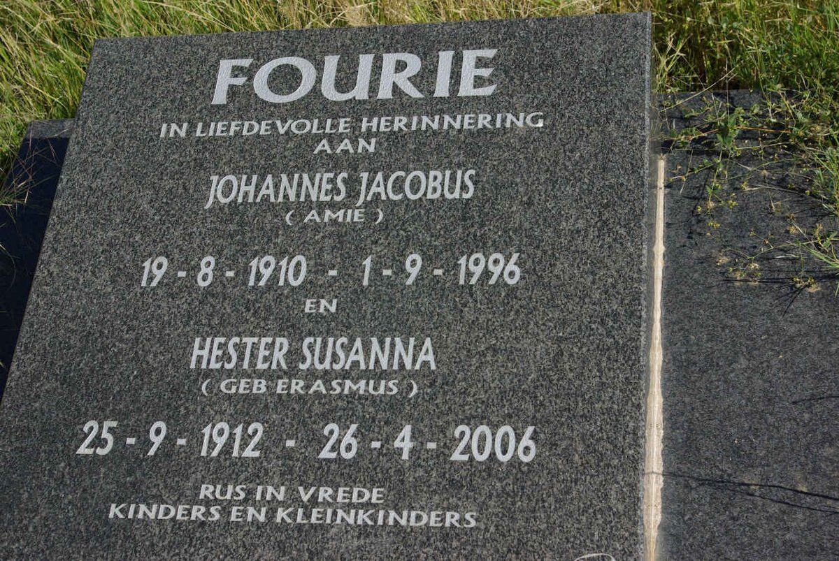 FOURIE Johannes Jacobus 1910-1996 &amp; Hester Susanna ERASMUS 1912-2006
