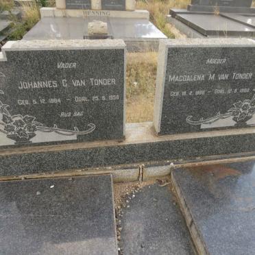 TONDER Johannes C., van 1884-1958 & Magdalena M. 1886-1980  
