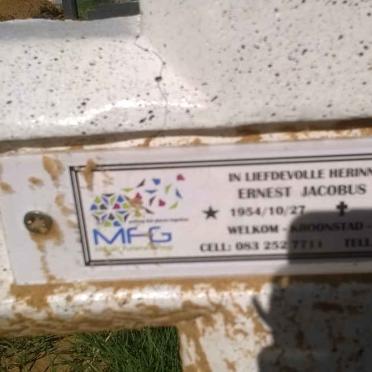 RU Ernest Jacobus,de 1954-2019