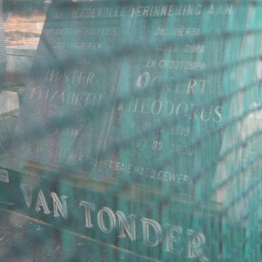TONDER Ockert Theodorus, van 1919-2000 &amp; Hester Elizabeth 1925-1998