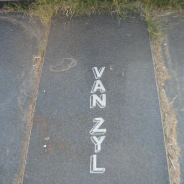 ZYL Jan Lewis, van 1924-1996 &amp; Louisa Ann VAN JAARSVELD 1938-1998