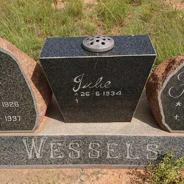 WESSELS Piet 1926-1997 &amp; Hettie 1927-1989 :: WESSELS Julie 1934-