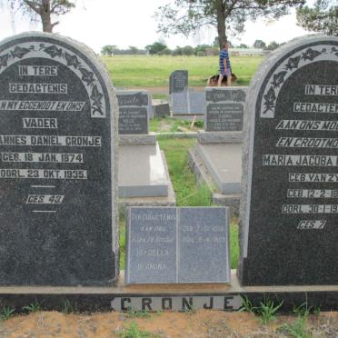 CRONJE Johannes Daniel 1874-1935 &amp; Maria Jacoba VAN ZYL 1881-1970 :: CRONJE Isabella Maria 1908-1909
