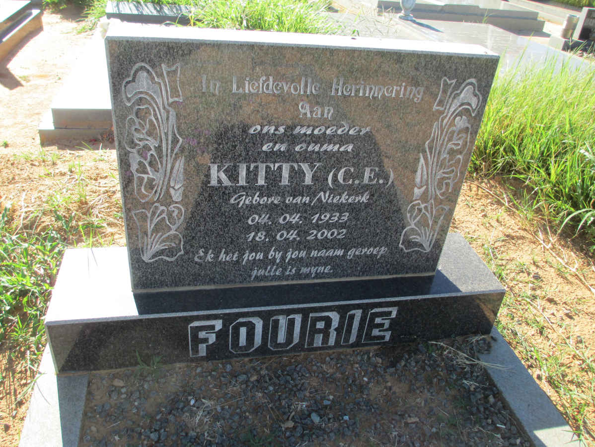 FOURIE C.E. nee VAN NIEKERK 1933-2002