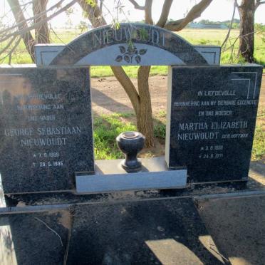 NIEUWOUDT George Sebastiaan 1899-1995 &amp; Martha Elizabeth HOFFMAN 1896-1971