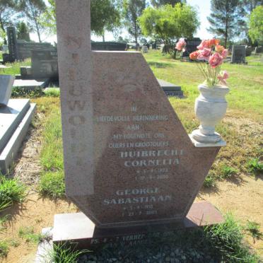 NIEUWOUDT George Sabastiaan 1915-2003 &amp; Huibrecht Cornelia 1923-2000
