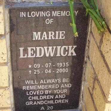 LEDWICK Marie 1935-2000