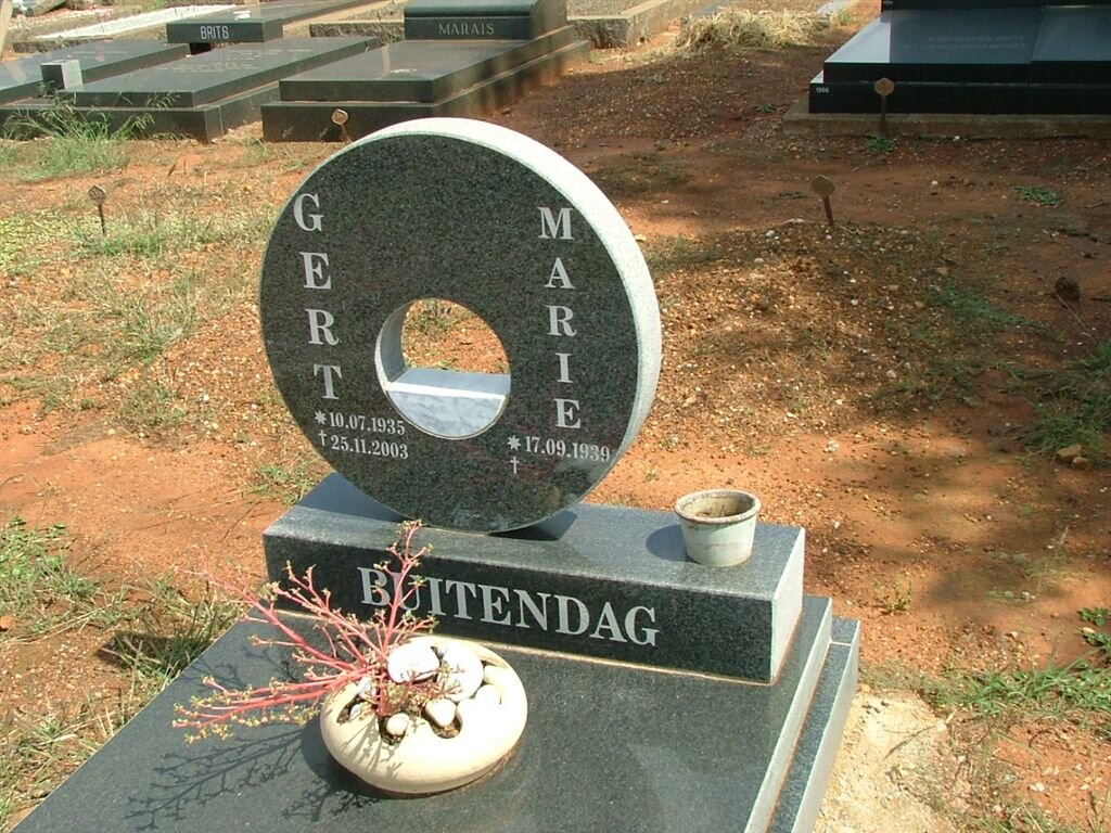 BUITENDAG Gert 1935-2003 &amp; Marie 1939-