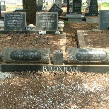 BROXHAM Thomas Edwin 1927-1974 &amp; Anna Johanna 1929-1990