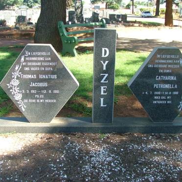 DYZEL Thomas Ignatius Jacobus 1912-1981 &amp; Catharina Petronella 1906-1990