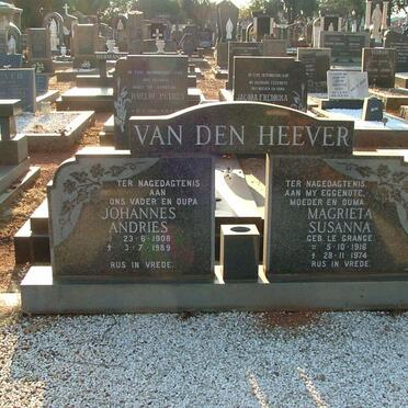 HEEVER Johannes Andries, van den 1908-1989 &amp; Magrieta Susanna LE GRANGE 1916-1974