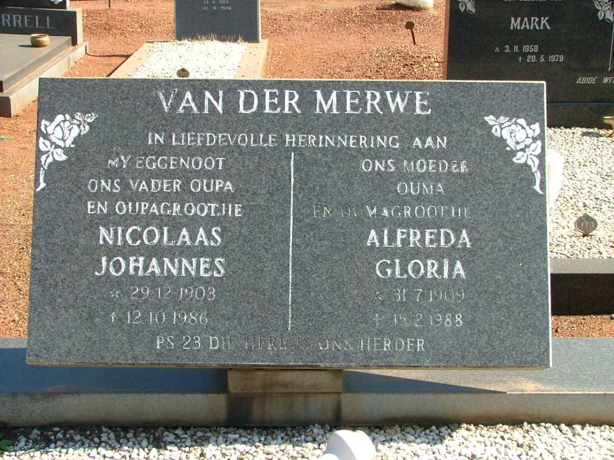 MERWE Nicolaas Johannes, van der 1903-1986 &amp; Alfreda Gloria 1909-1988