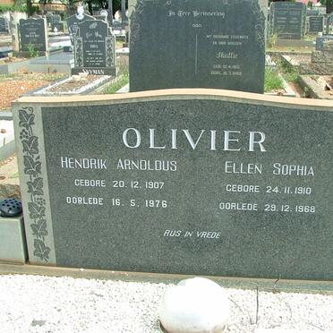OLIVIER Hendrik Arnoldus 1907-1976 &amp; Ellen Sophia 1910-1968