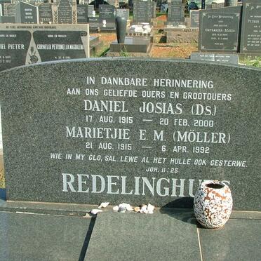 REDELINGHUYS Daniel Josias 1915-2000 &amp; Marietjie E.M. MÖLLER 1915-1992