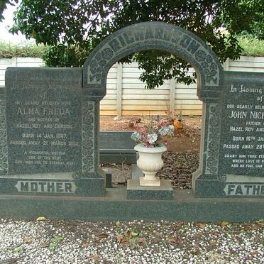 RICHARDSON John Nicholson 1904-1967 &amp; Alma Freda 1907-1952