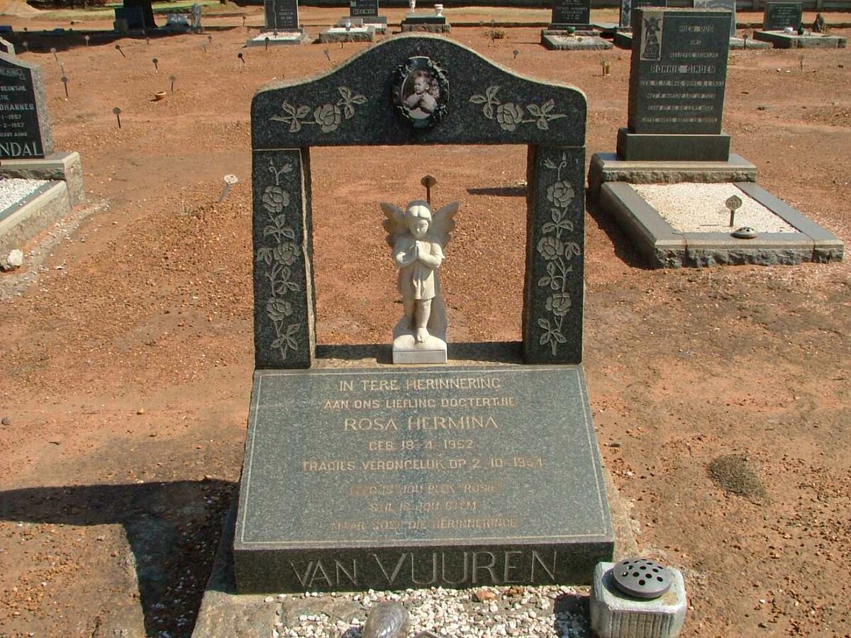 VUUREN Rosa Hermina, van 1952-1954