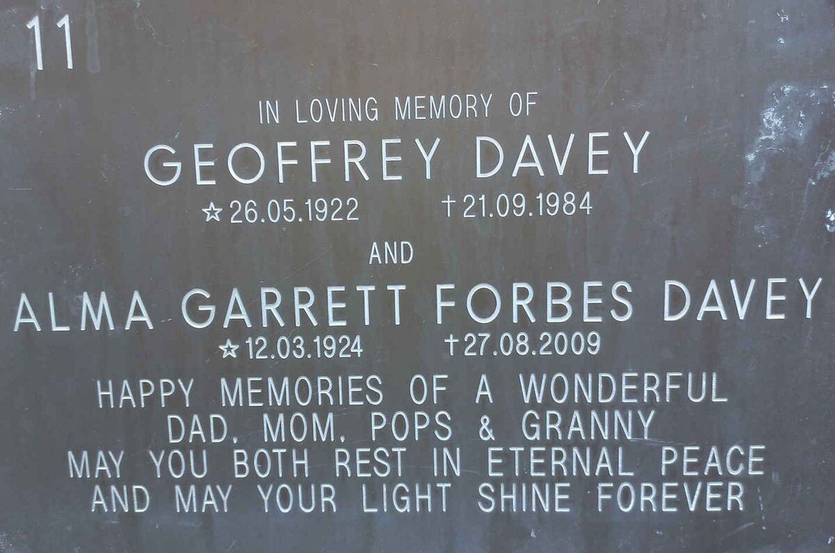 DAVEY Geoffrey 1922-1984 &amp; Alma Garrett FORBES 1924-2009