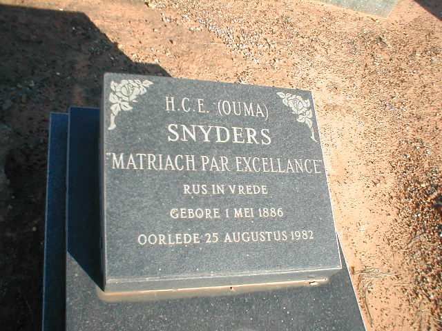 SNYDERS H.C.E. 1886-1982